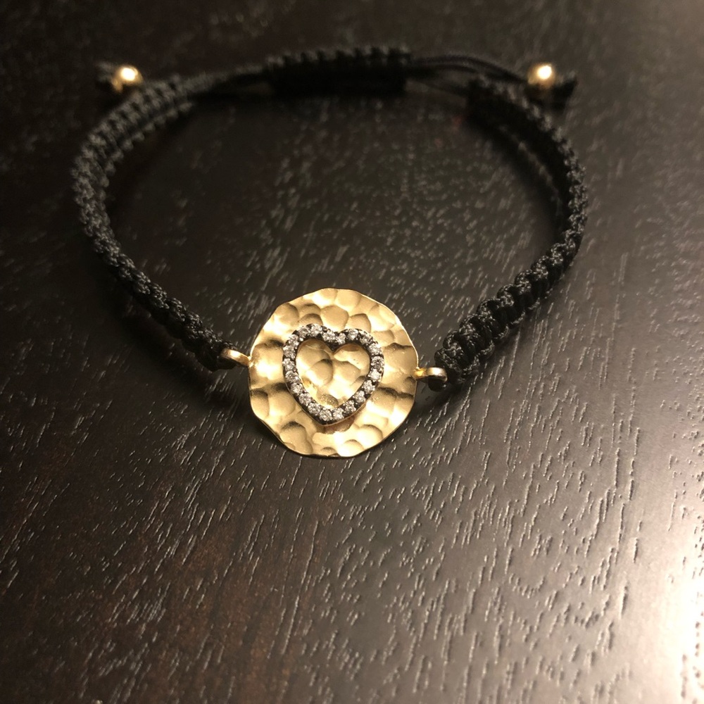 Crystal heart and macrame bracelet